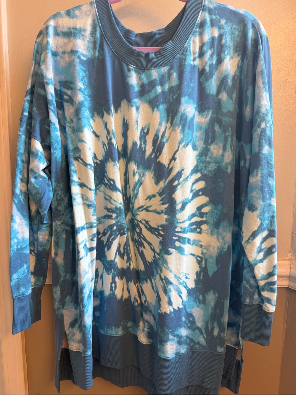 LuLaRoe Blue and White Tie-Dye Hannah Pullover